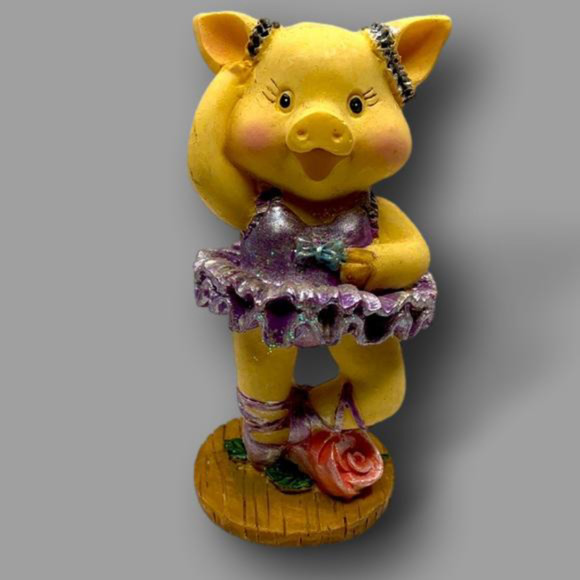 Other - BALLERINA piggy figure resin